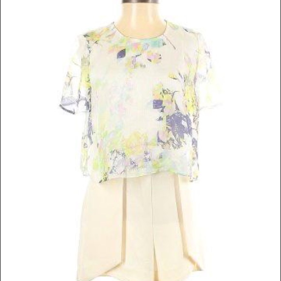 BCBG ROMPER - Picture 1 of 2